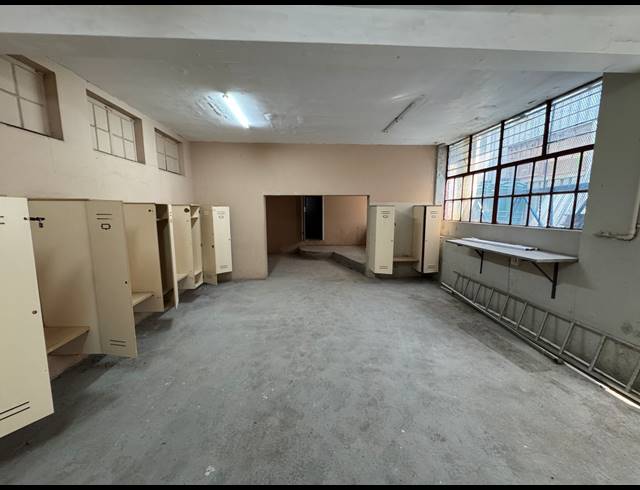 3,000M² WAREHOUSE FOR SALE IN WYNBERG